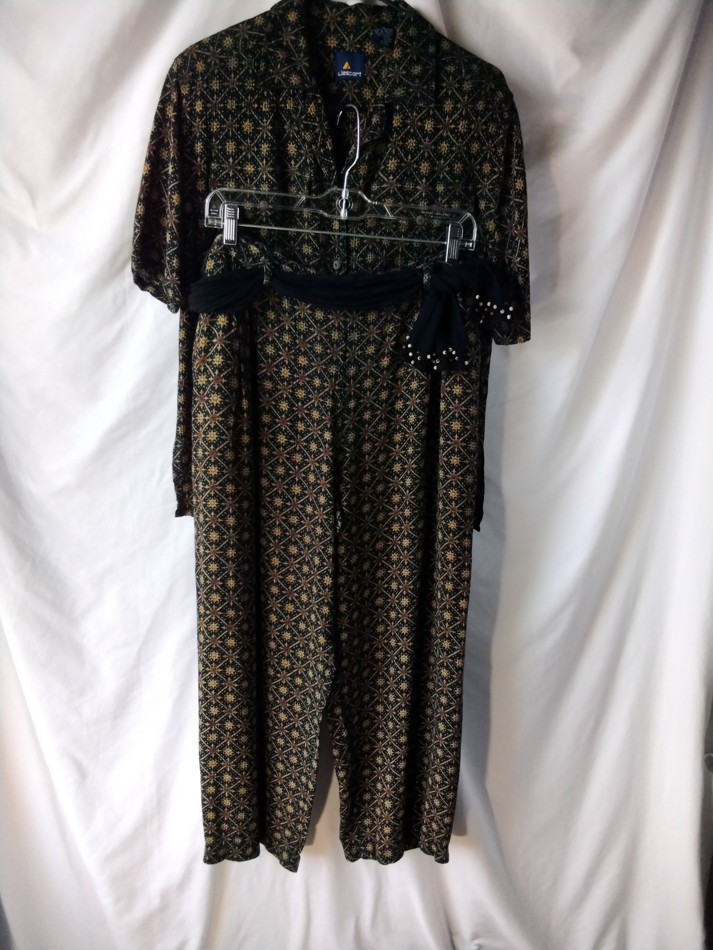 Lizsport Vintage Wome's Set  Black & Gold Printed.